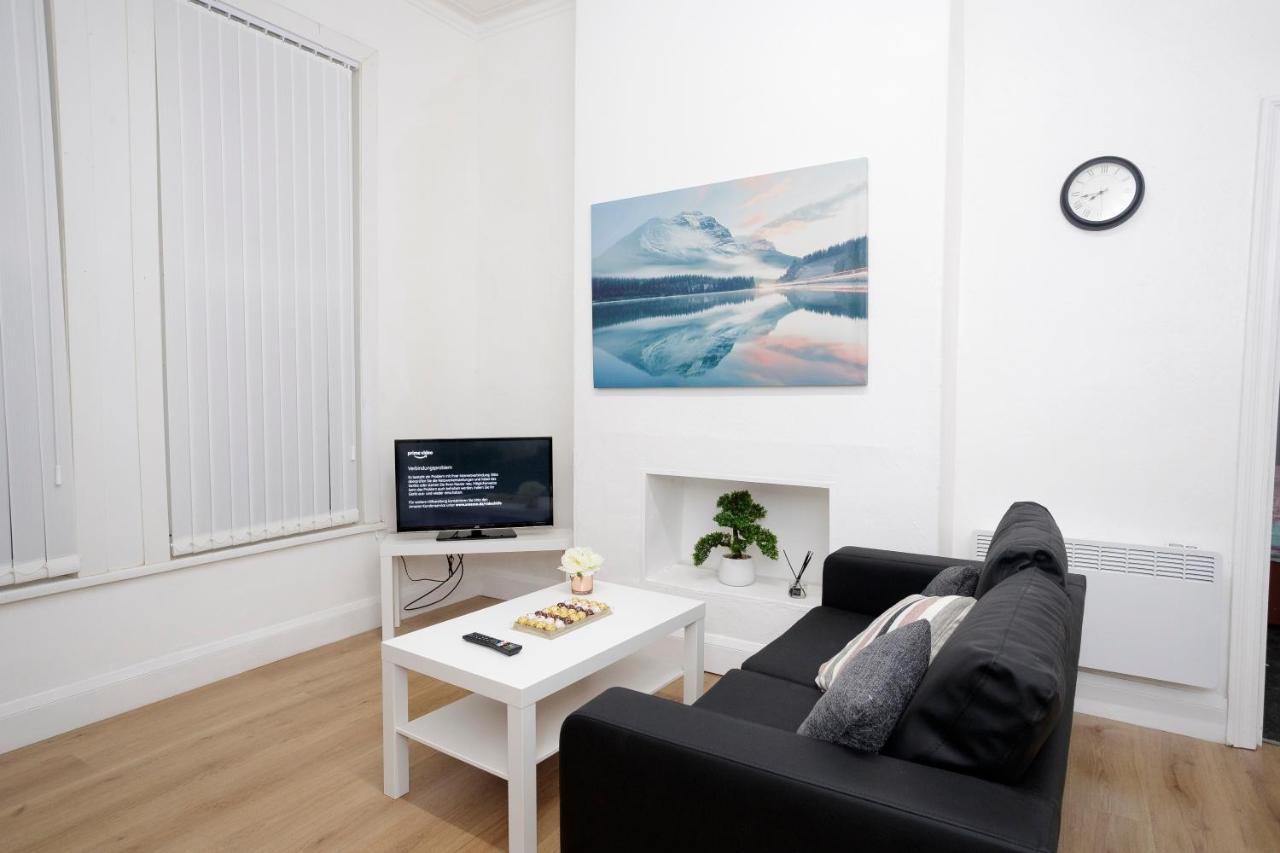 Kirkstall Serviced Apartments Leeds Leeds  Esterno foto